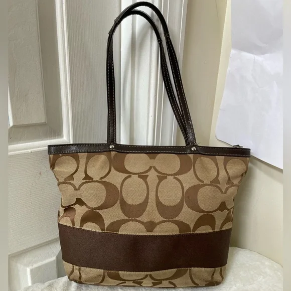 Coach tote bag GUC - Picture 10 of 11